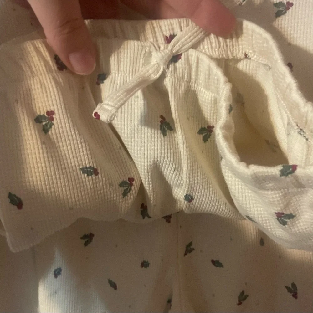 Carter’s Baby Girl 2PC Winter Holiday Holly Print Thermal Outfit‎ Set 18M! NWT!